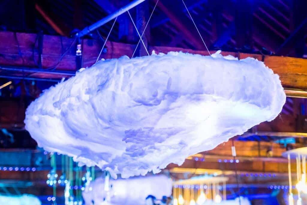 Event-production-Giant-cloud-suspended-from-ceiling1-1024x683