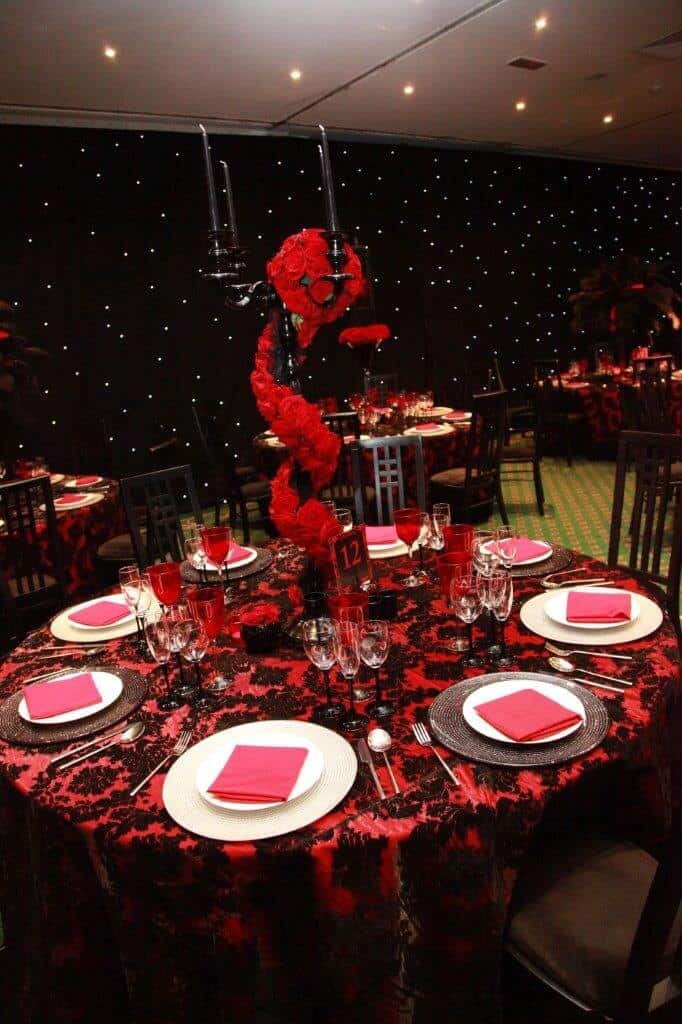 Red-and-Black-theme-table-centres2-682x1024