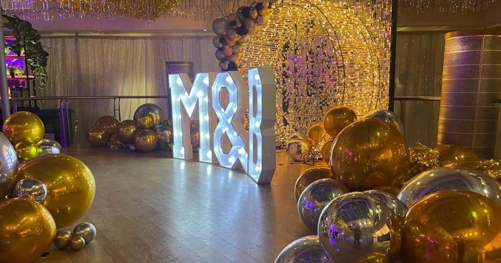 Let the Midas touch come your way with a Gold Themed Party! - Eventologists