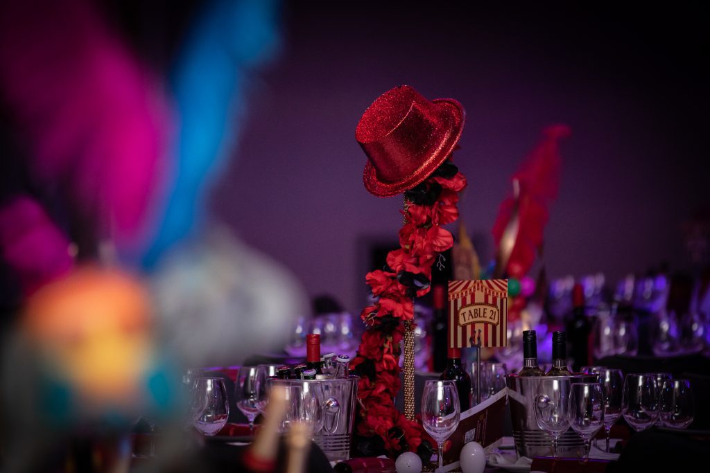 Glitter Top Hat Table Centres