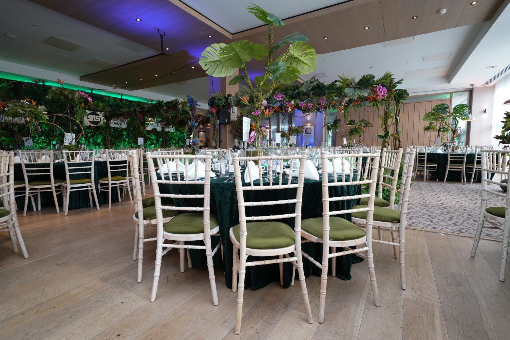 Vine Twist Foliage Table Centre