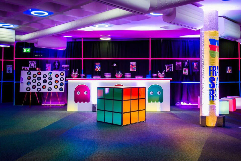 Eventologists 80s Themed Bar Hire