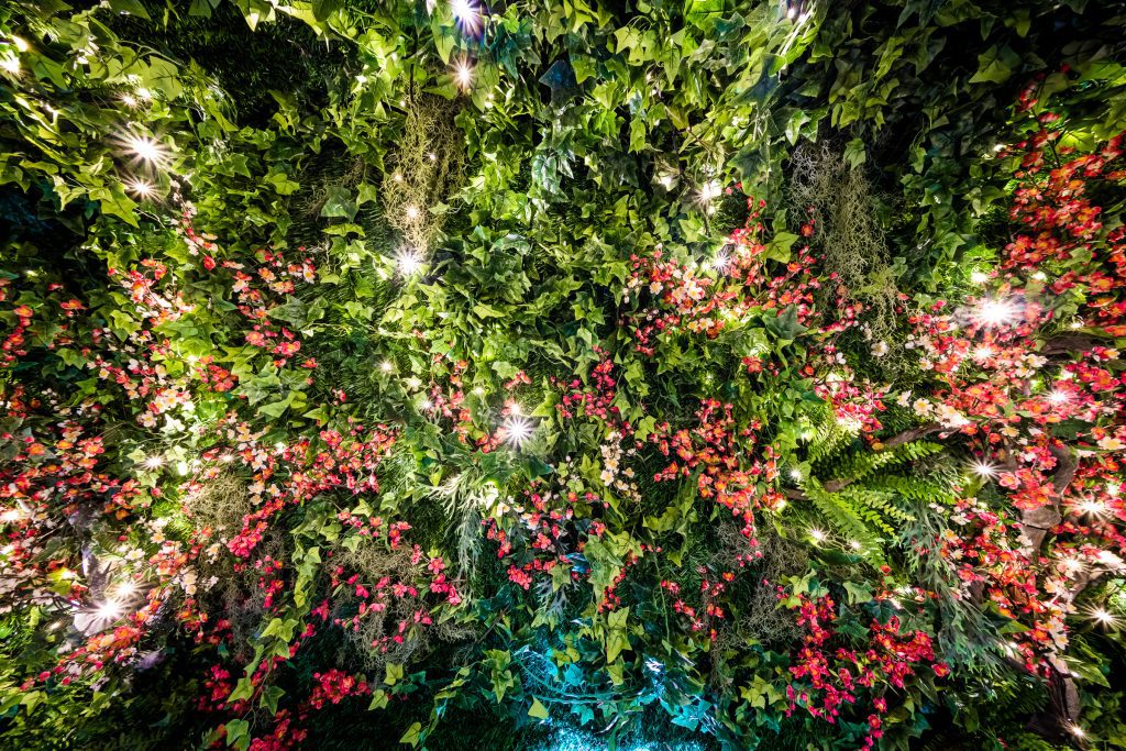 How To Decorate Your Venue For An Enchanted Garden Theme - Eventologists
