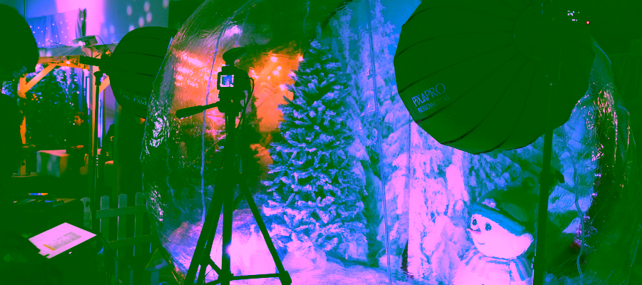 Eventologists Snow Globe Photo Booth