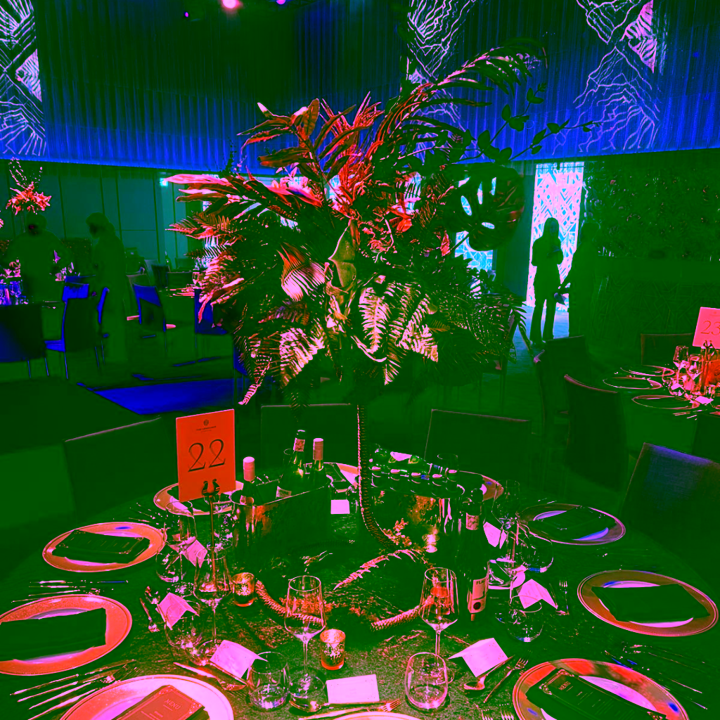 Eventologists Gold Leaf Table Centre