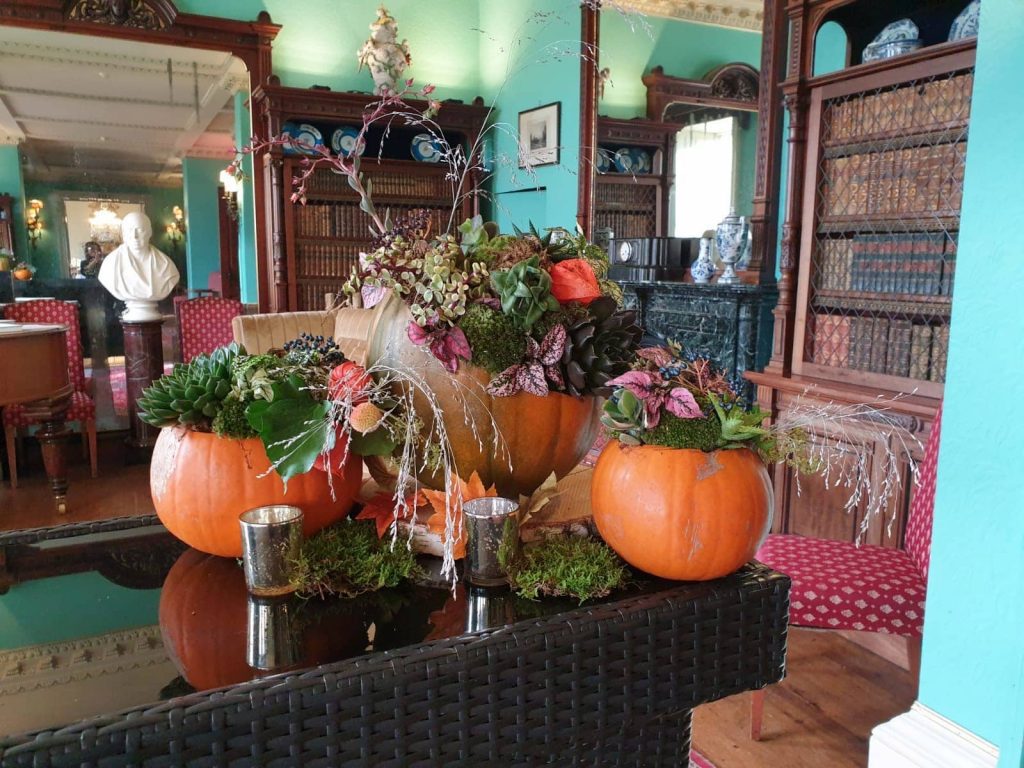 Eventologists Pumpkin Halloween Table Centre (5) (1)