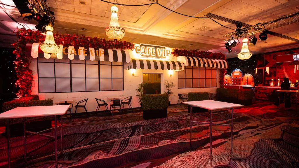 Cafe Immersive Event Stand