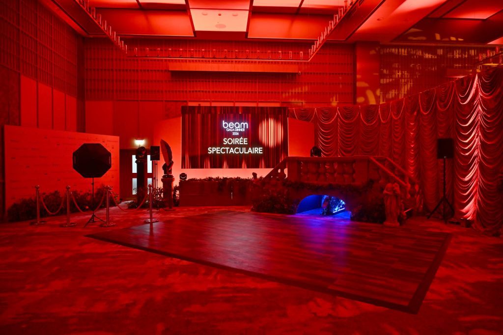 Eventologists Moulin Rouge Bridge