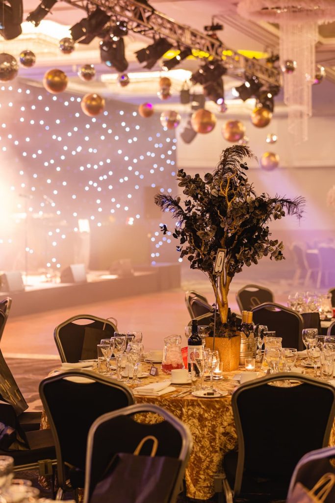 Great Gatsby Table Centre 2