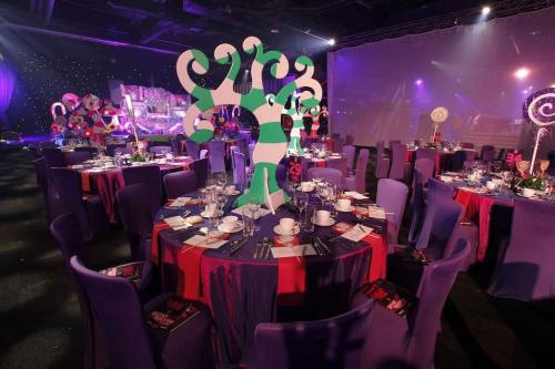 Eventologists-Charity-Event-Decor-Willy-Wonka-Theme-Charity-Dinner